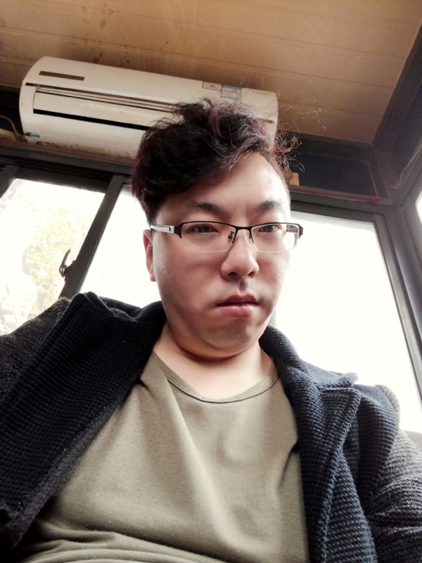 风雨彤周的第二张照片--镇江闪婚服务中心